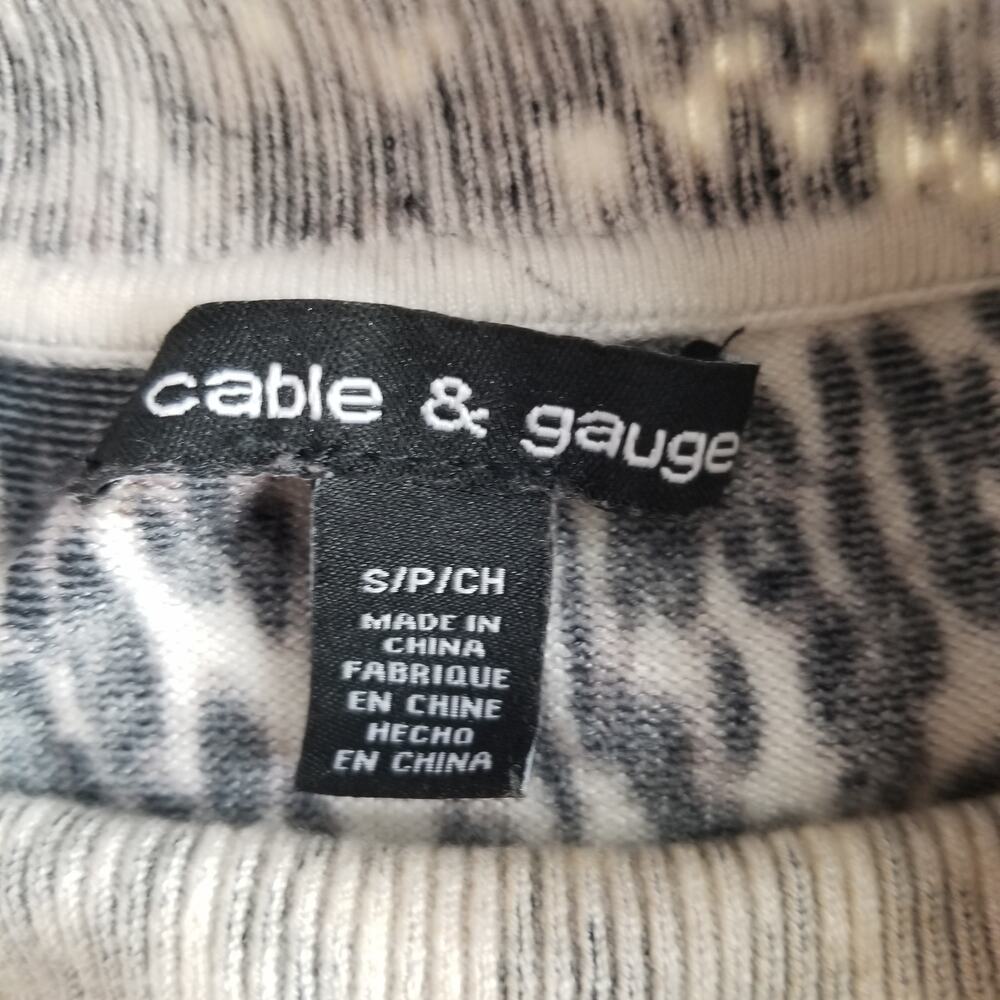 Cable & Gauge Women's Animal Print Sleeveless Turtleneck Sweater, Size S - Picture 4 of 7